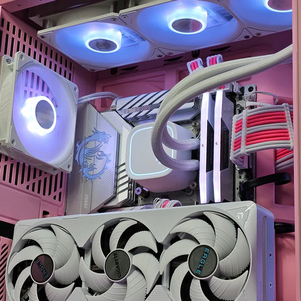 Indianas Strawberry Pink Hyte Y70 Touch (Ultra 7 265KF + RTX 5070Ti)